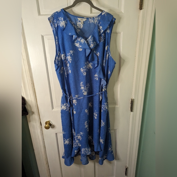 croft & barrow Dresses & Skirts - Blue Floral Faux Wrap Dress 3x LIKE NEW